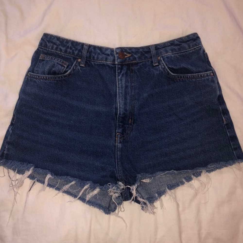 Comfortable high waisted jean shorts!